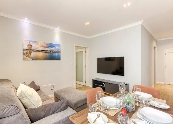 Cosy 2br Home, Centre Of Msida With Full Amenities By 360 Estates アパート