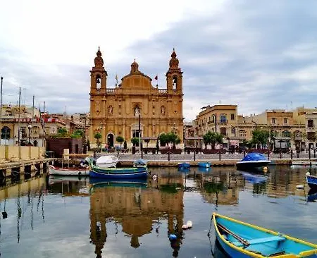 Central Msida Apartment With Workspace, Wi-Fi And Ac Apartment *