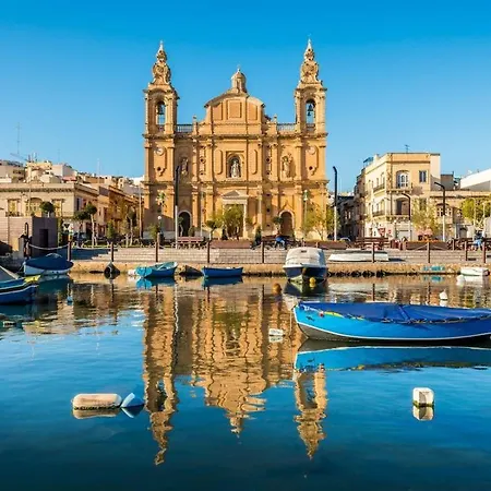 Central Msida Apartment With Workspace, Wi-Fi And Ac