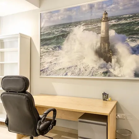 Central Msida Apartment With Workspace, Wi-Fi And Ac *