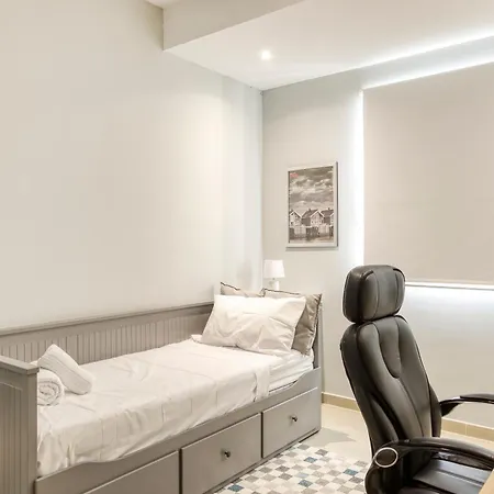 Central Msida Apartment With Workspace, Wi-Fi And Ac Tal-Hriereb